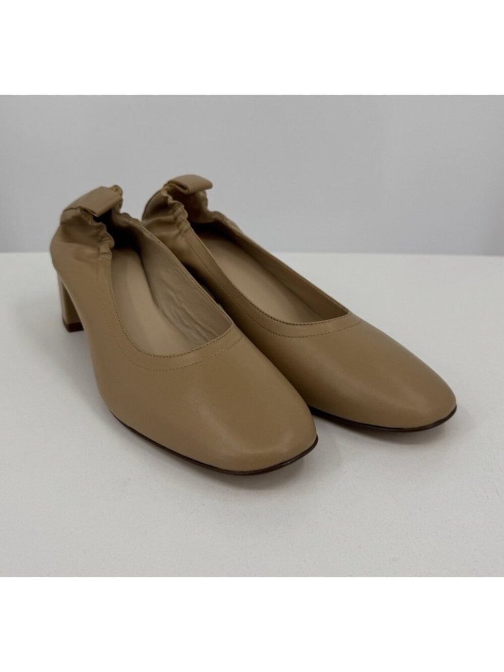 Everlane Italian Leather Day Heel Light Taupe 10 Women's Elastic Back Comfort